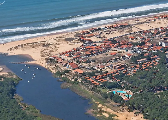 Le Neptune קונטיס-לה-בן